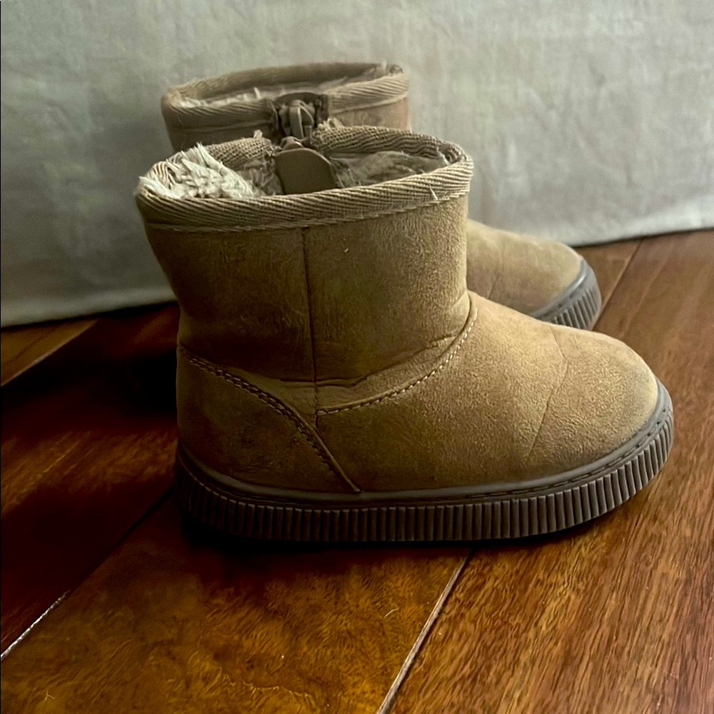 Cat & Jack Tan toddler Boots size 6
